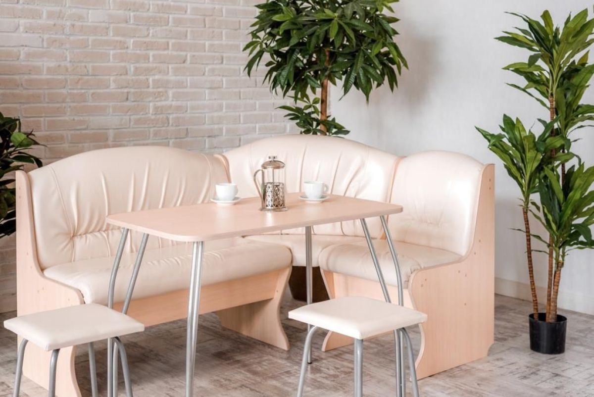 Стол обеденный на металлическом основании | фото 3